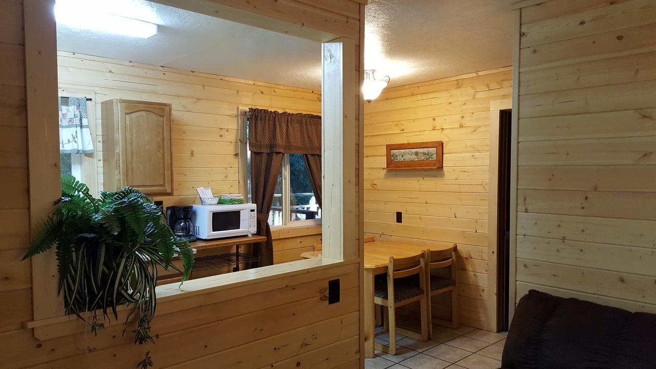 Emerald Forest Cabins Trinidad Extérieur photo