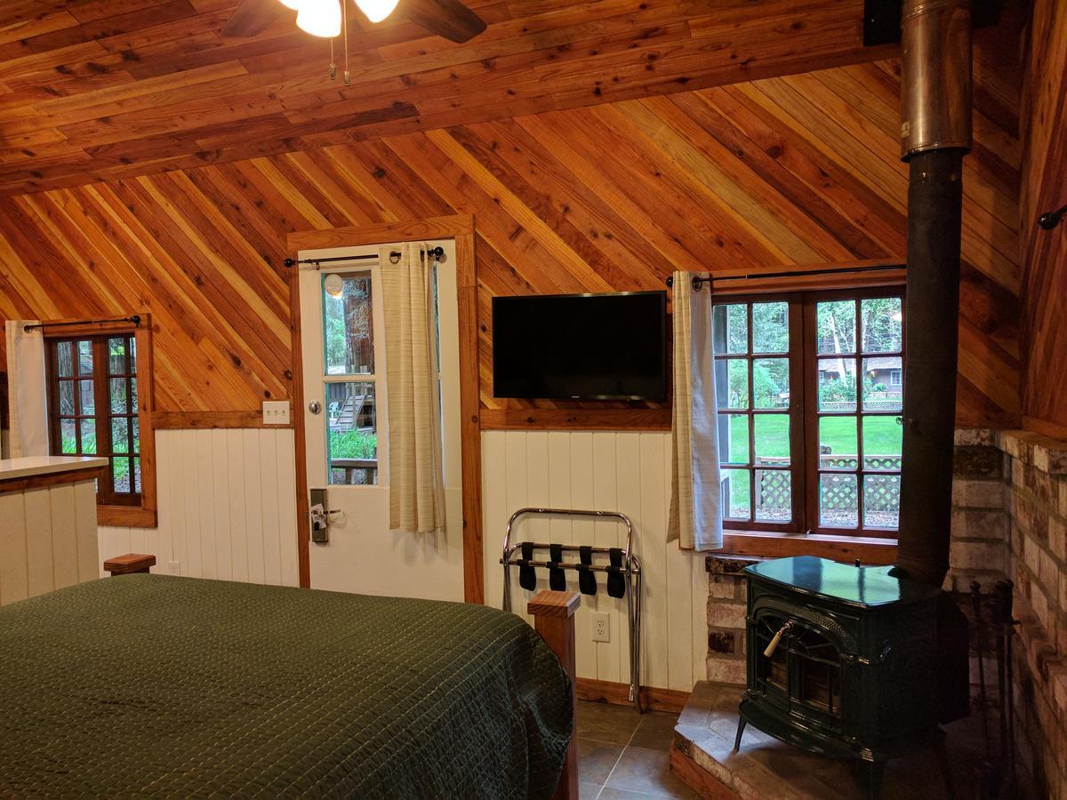 Emerald Forest Cabins Trinidad Extérieur photo