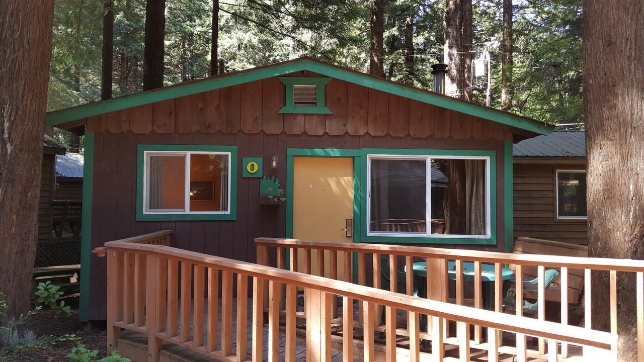 Emerald Forest Cabins Trinidad Chambre photo