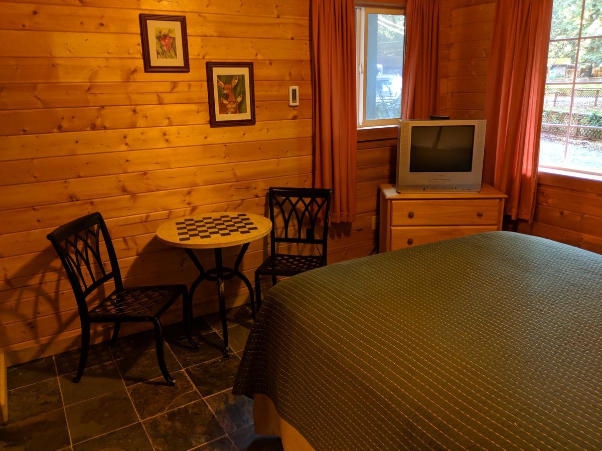 Emerald Forest Cabins Trinidad Extérieur photo