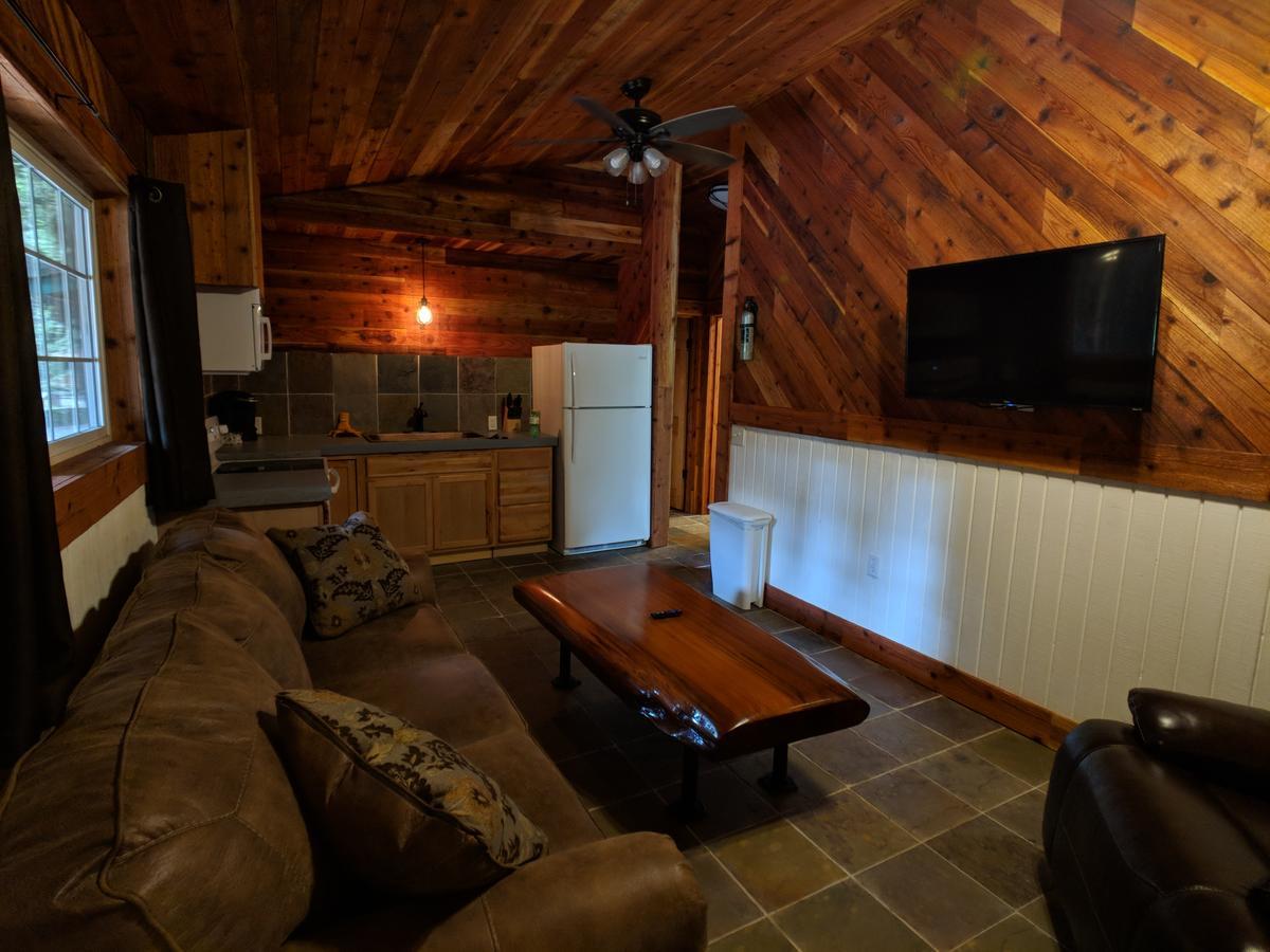 Emerald Forest Cabins Trinidad Extérieur photo