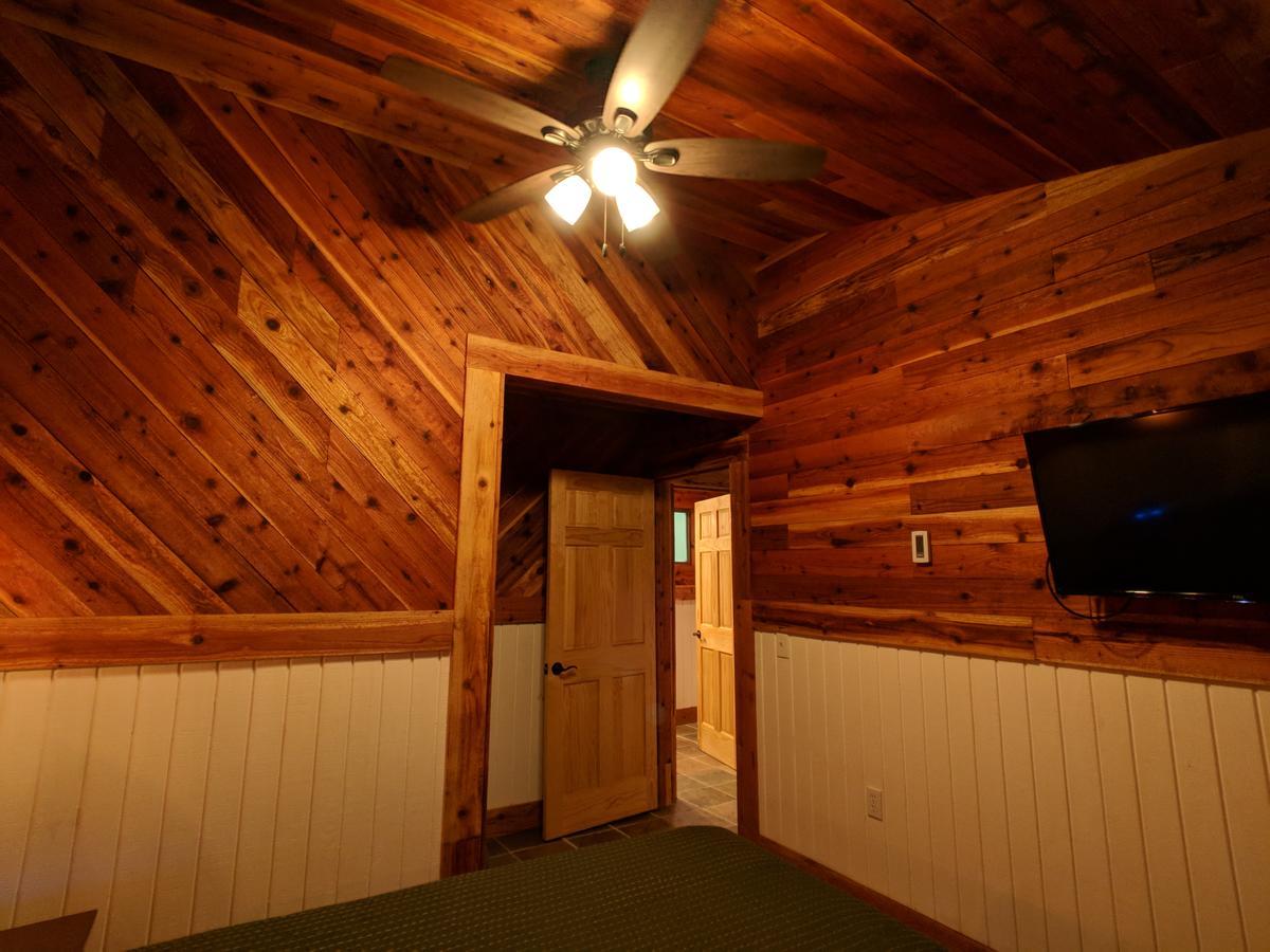 Emerald Forest Cabins Trinidad Extérieur photo