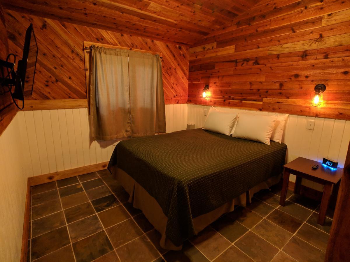 Emerald Forest Cabins Trinidad Extérieur photo